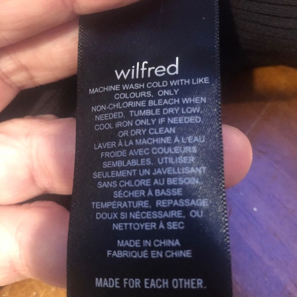 Wilfred size exsmall halter top, black, double lined, rarely worn - Picture 6 of 6